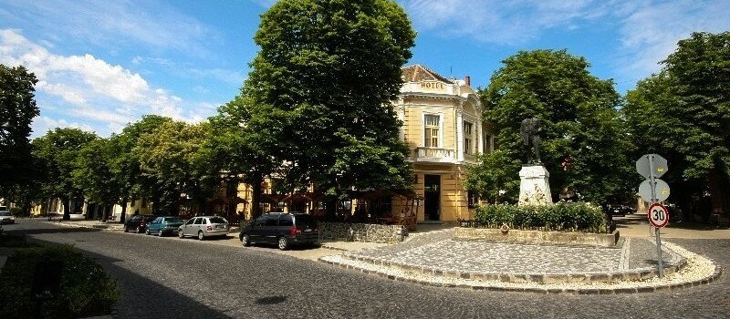Kisfaludy Étterem és Vendégház